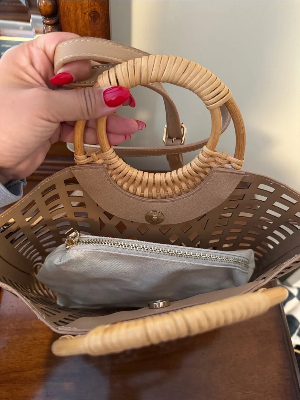 N/A chic beige